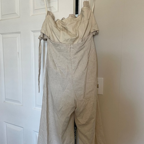 Saints + Secrets Linen Jumpsuit - Picture 4 of 5